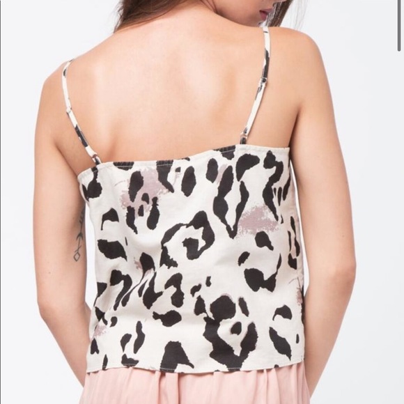 Mo:vint linen front knot Leopard tank top - Picture 3 of 10